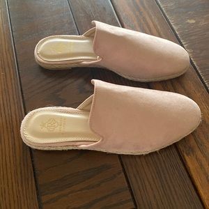 Royal Standard comfortable slip on shoes.
